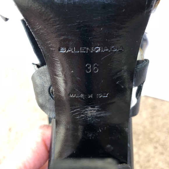 Gorgeous unique Balenciaga leather heeled sandals - Picture 7 of 10